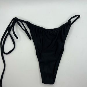 Skims. Small. Black.